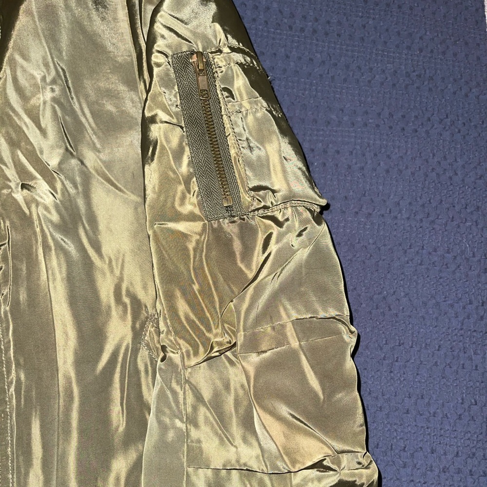 Bomber jacket - Picture 3 of 5